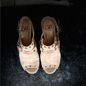 Gianni Bini~ Style You-Rock274 ~Size 7. ~ Like New. Shoe box comes with it.